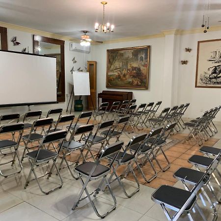 Hotel Inn Galerias Агуаскалиентес Екстериор снимка