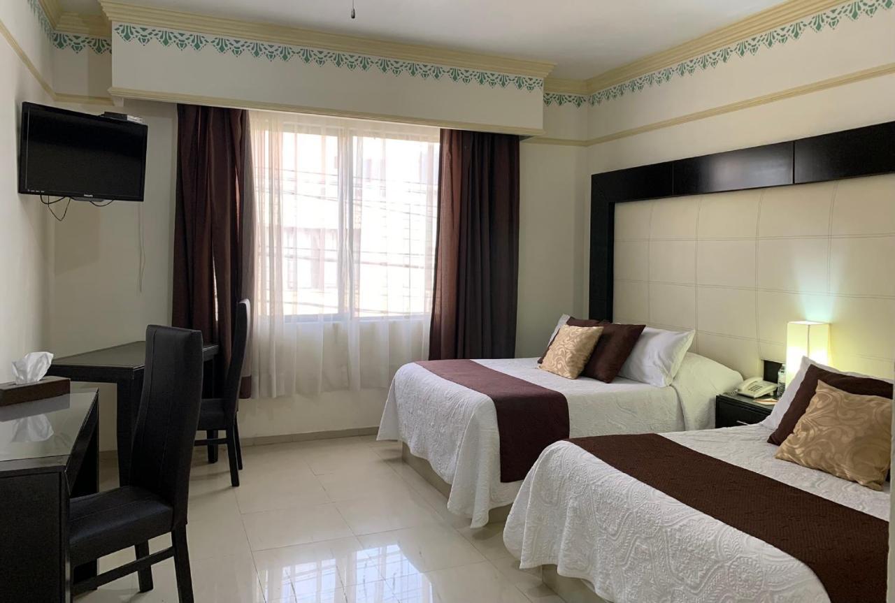 Hotel Inn Galerias Агуаскалиентес Екстериор снимка