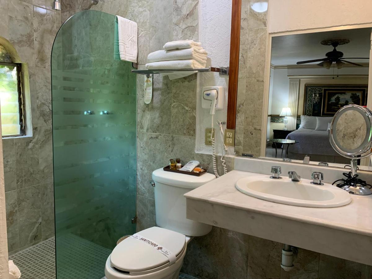Hotel Inn Galerias Агуаскалиентес Екстериор снимка